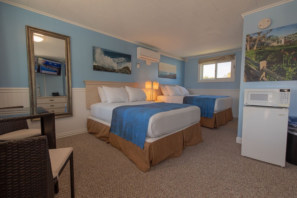 Footbridge Beach Motel - photo 51