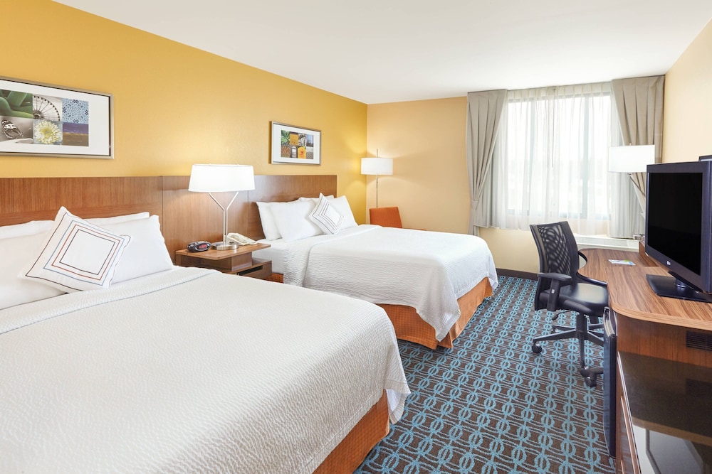 Fairfield Inn & Suites by Marriott Lombard - photo 10