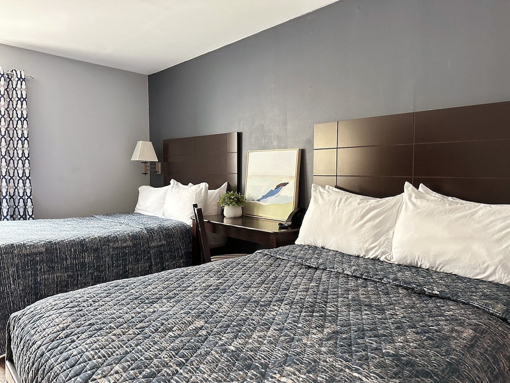 Mainstay Inn - photo 14