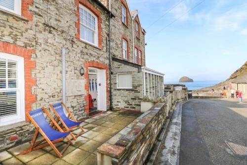 Rock House — 4-Star Luxury Hotel in Tintagel, United Kingdom