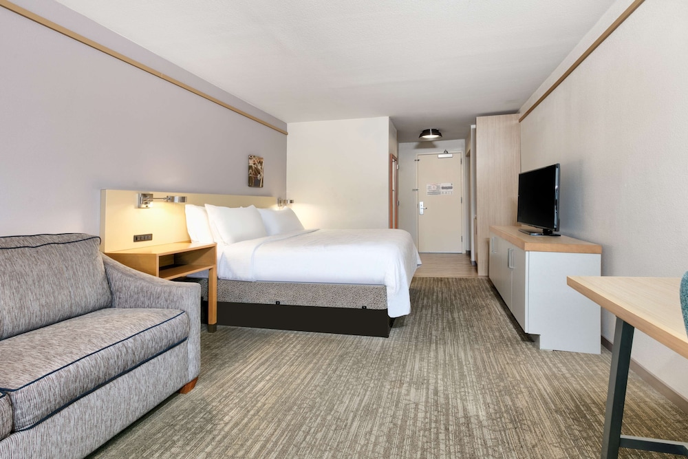 Hilton Garden Inn Irvine East Lake Forest - photo 18