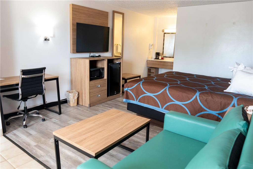Super 8 by Wyndham Newcastle - photo 22