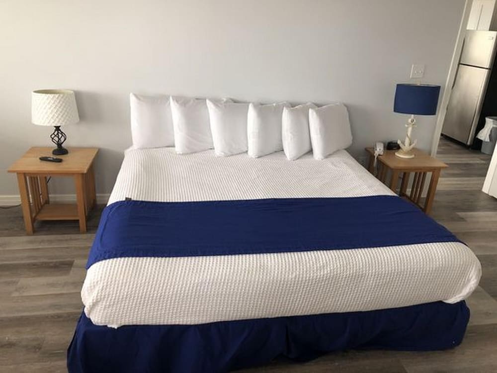 Beachgate CondoSuites and Oceanfront Resort - photo 11