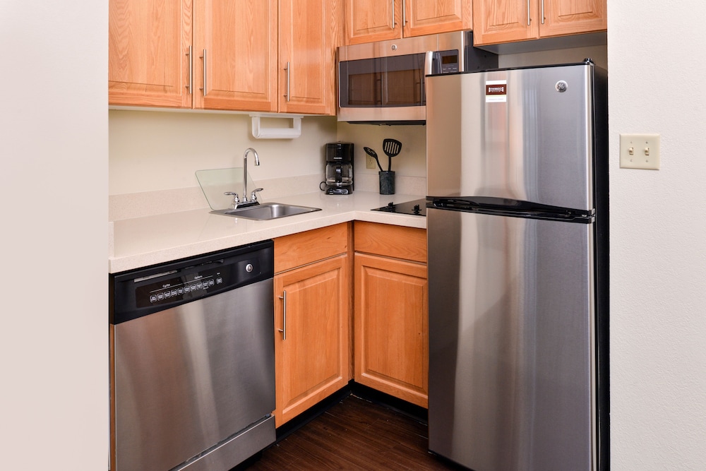 Staybridge Suites O'Fallon Chesterfield by IHG - photo 40