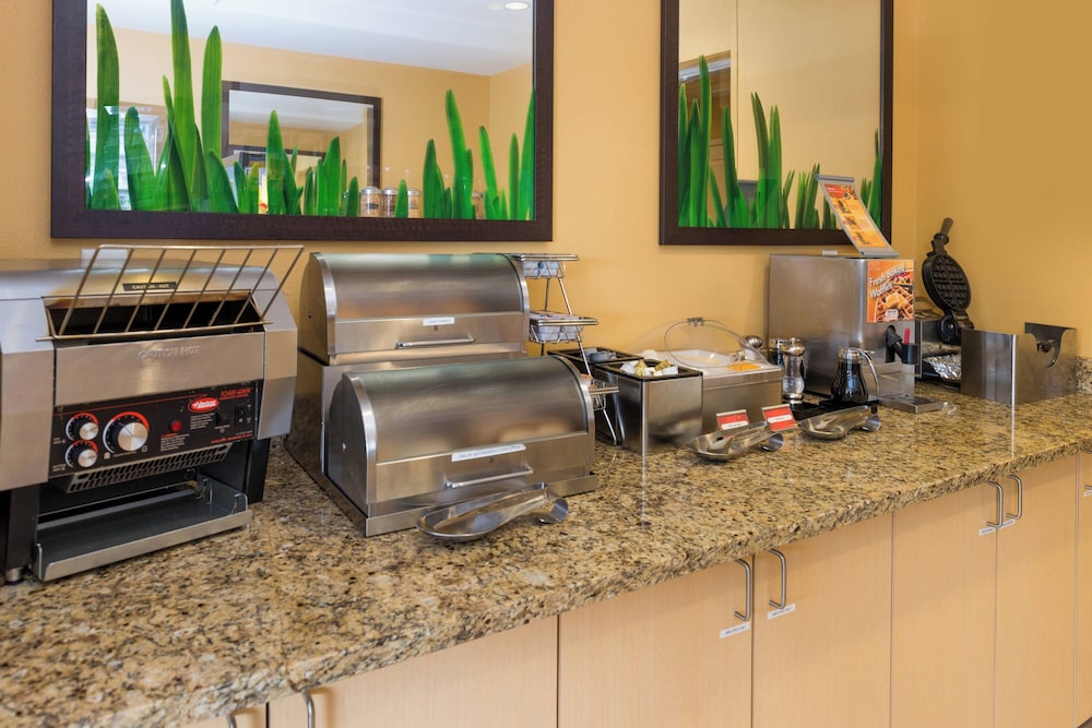 TownePlace Suites by Marriott Huntington - photo 27