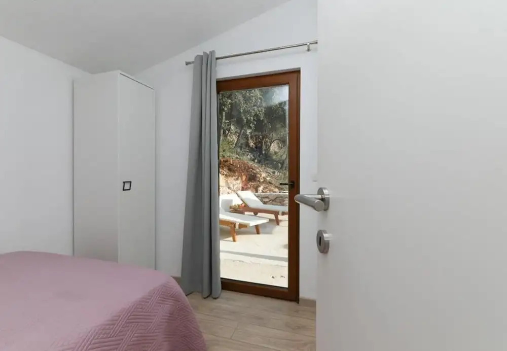 Irena Secluded Paradise H — Pucisca — photo 4