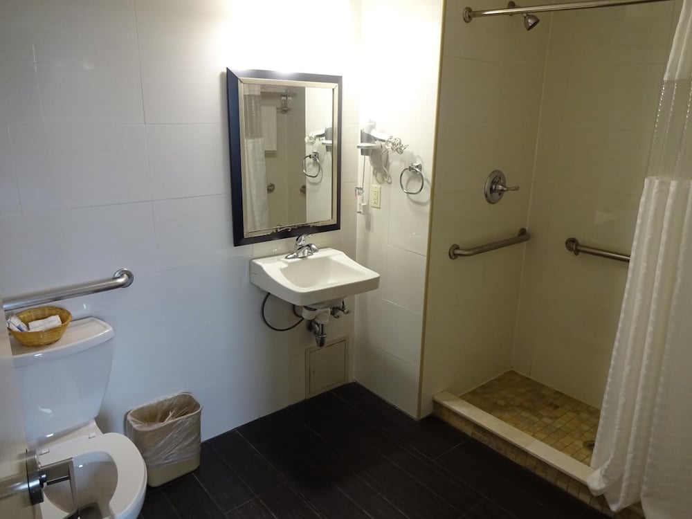 Hotel Bliss - photo 30