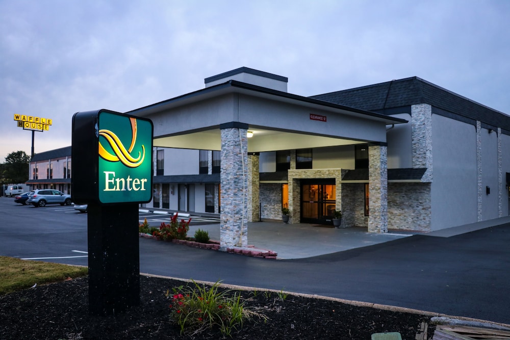 Quality Inn Cleveland North - photo 45