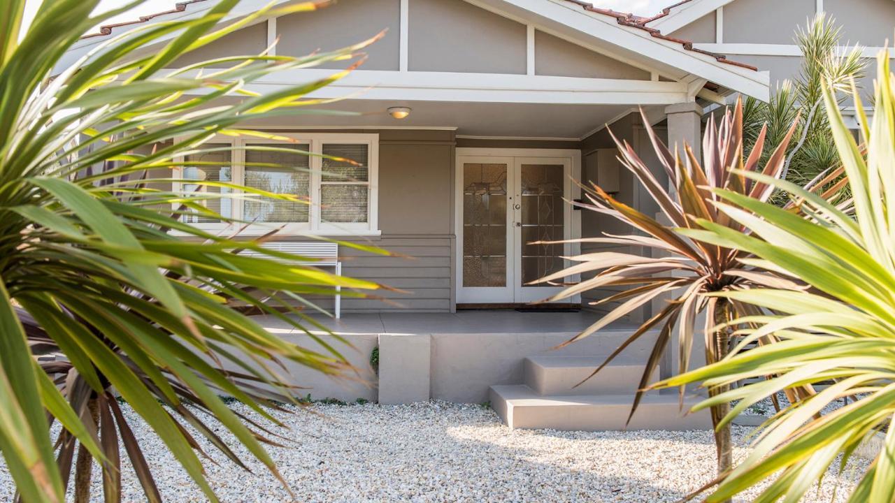 Leisurely Manor Spacious Three Bedroom Home in Fremantle — 4-Star Luxury Hotel in Fremantle, Australia