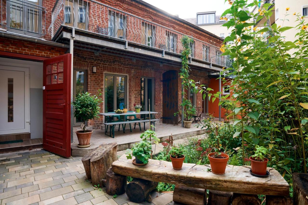 Beautiful and Cozy Remise for up to 6 Guests — 4-Star Luxury Hotel in Berlin, Germany