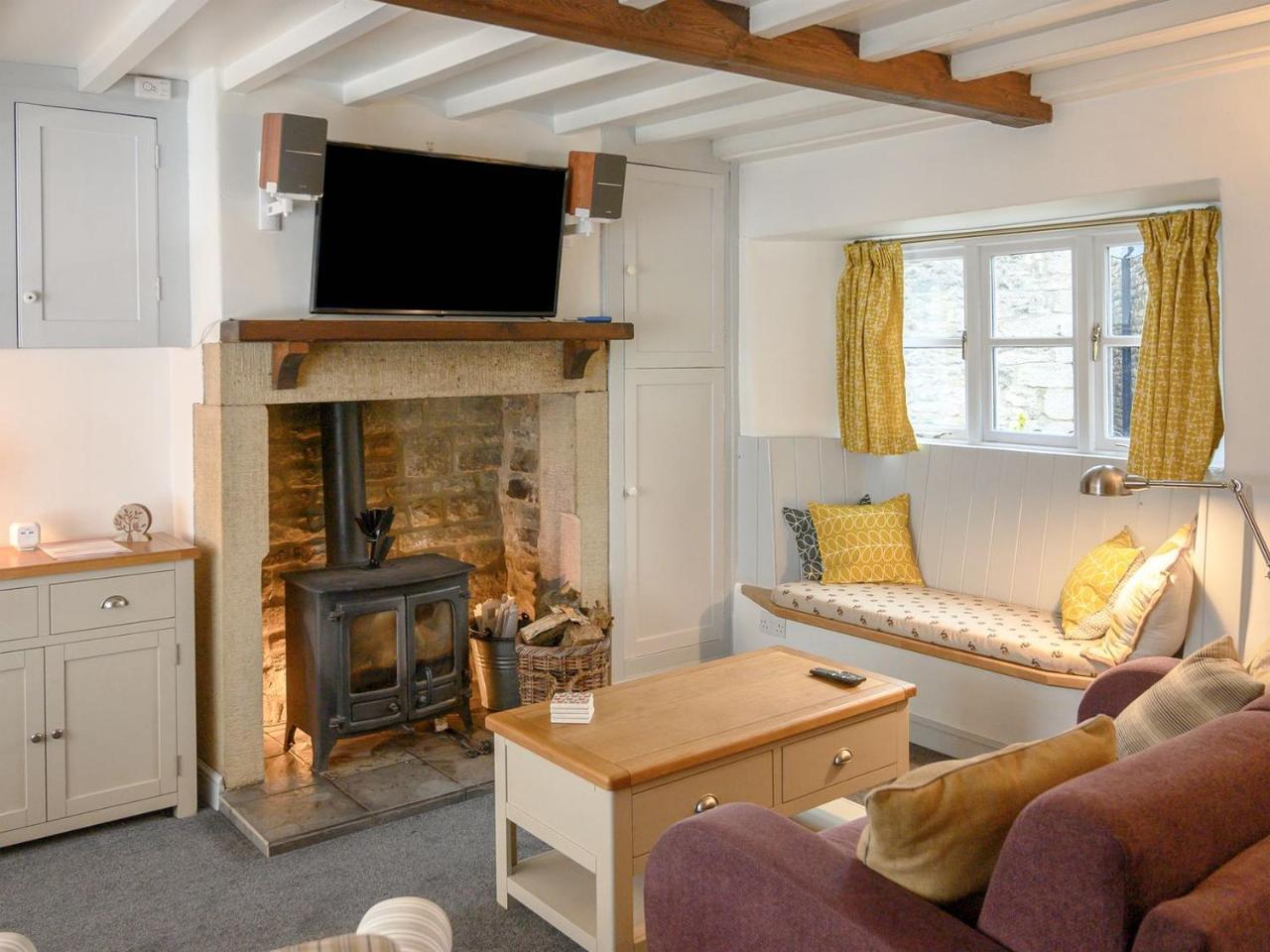 Holly Cottage