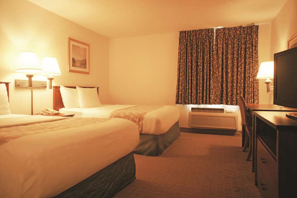 La Quinta Inn & Suites by Wyndham El Paso West Bartlett - photo 9