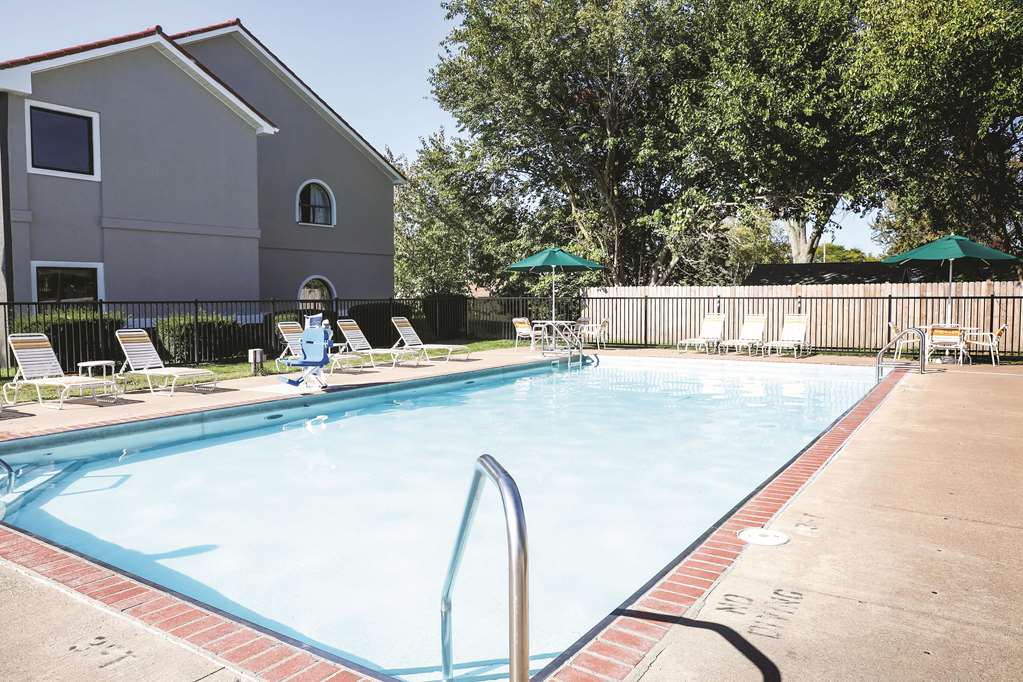 La Quinta Inn by Wyndham Sandusky near Cedar Point - photo 6