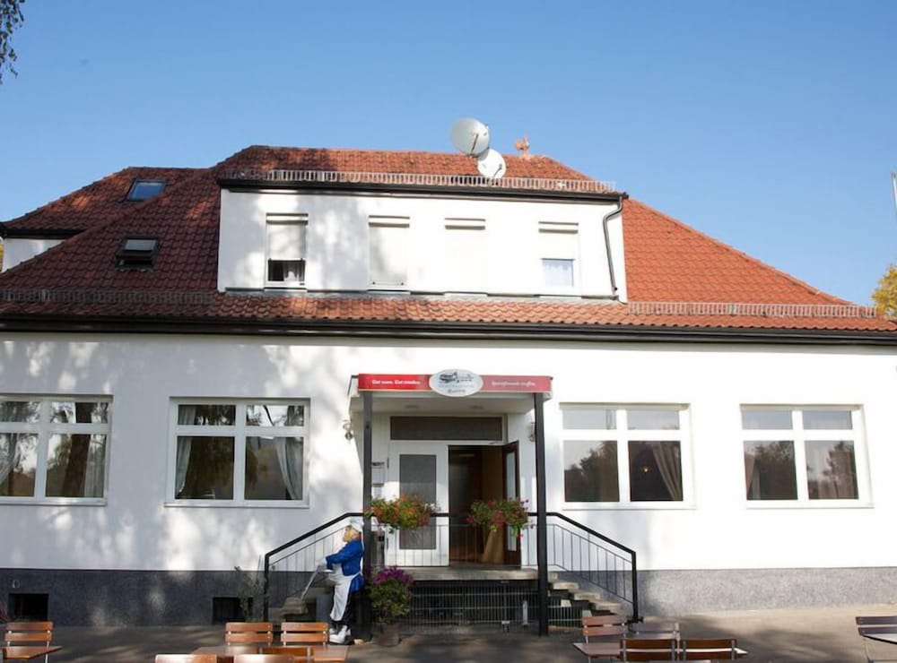 Waldheim Nürtingen — hotel in Nurtingen