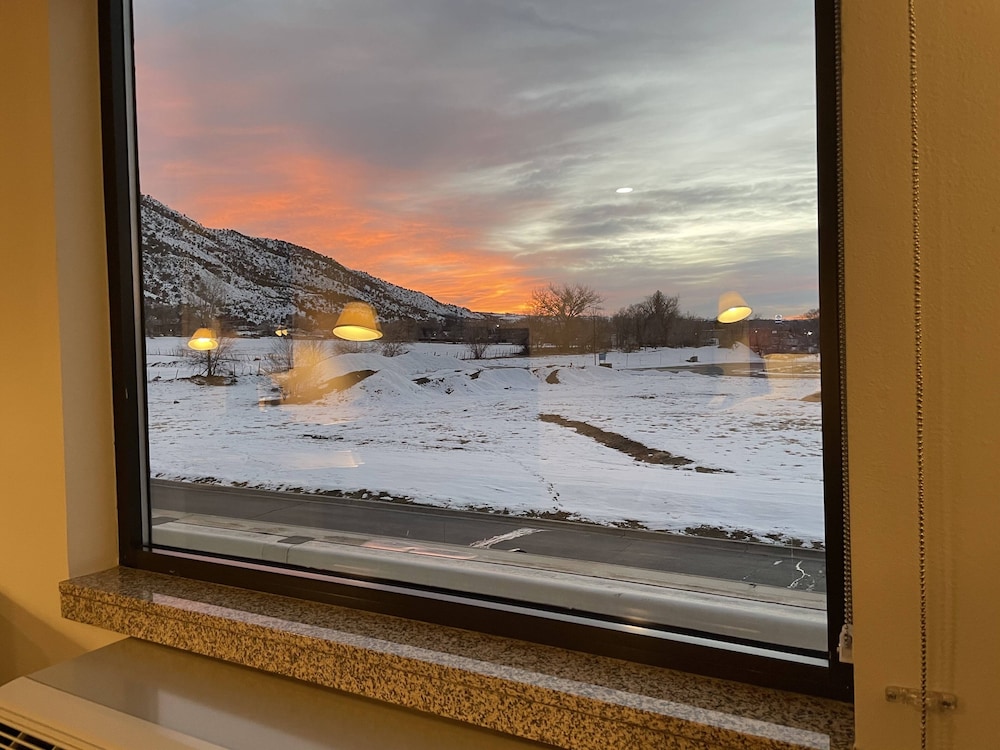 Hampton Inn & Suites Rifle - photo 31