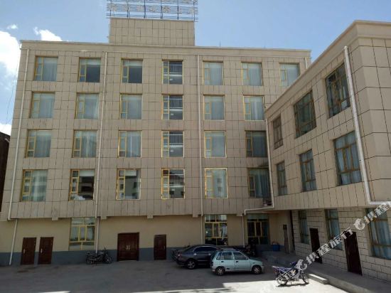 Oriental Swiss Holiday Hotel in Qilian, People's Republic of China