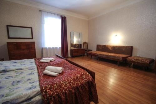 Eka&Nino GuestHouse