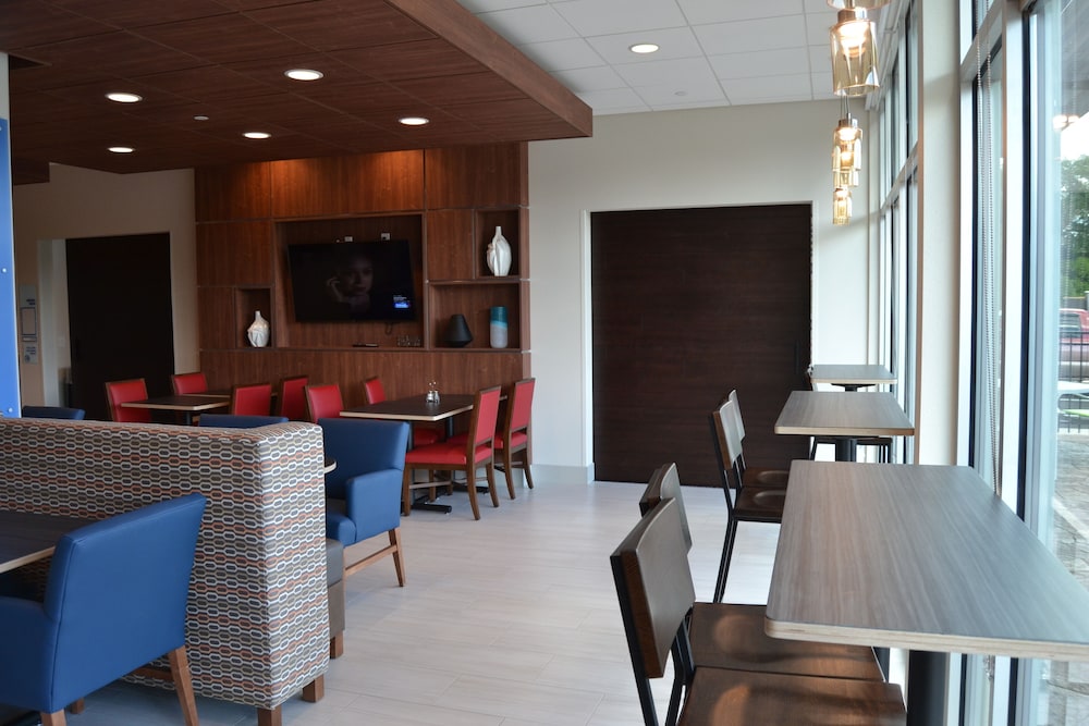 Holiday Inn Express & Suites Goodlettsville N Nashville by IHG - photo 26