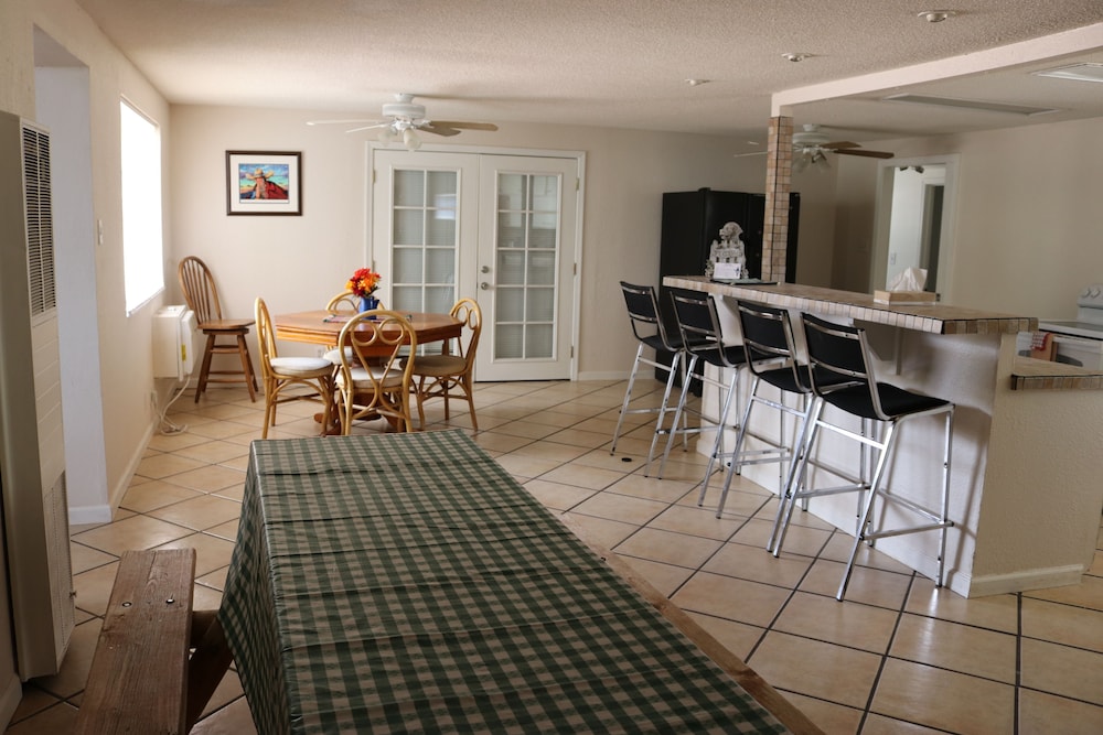 Grand Canyon Caverns Inn - photo 19