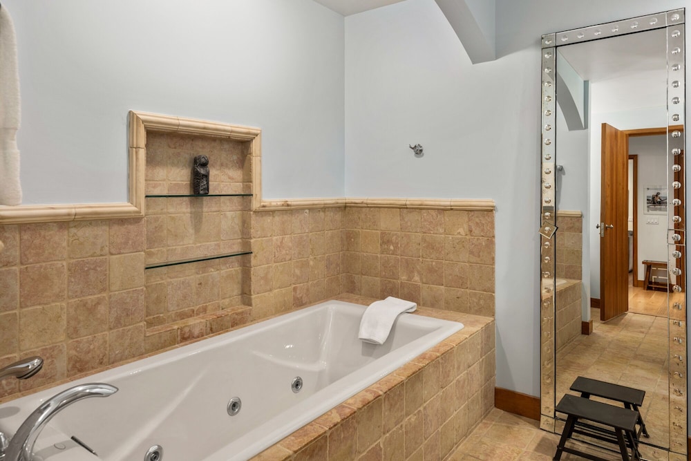Element 52 Auberge Collection - photo 351