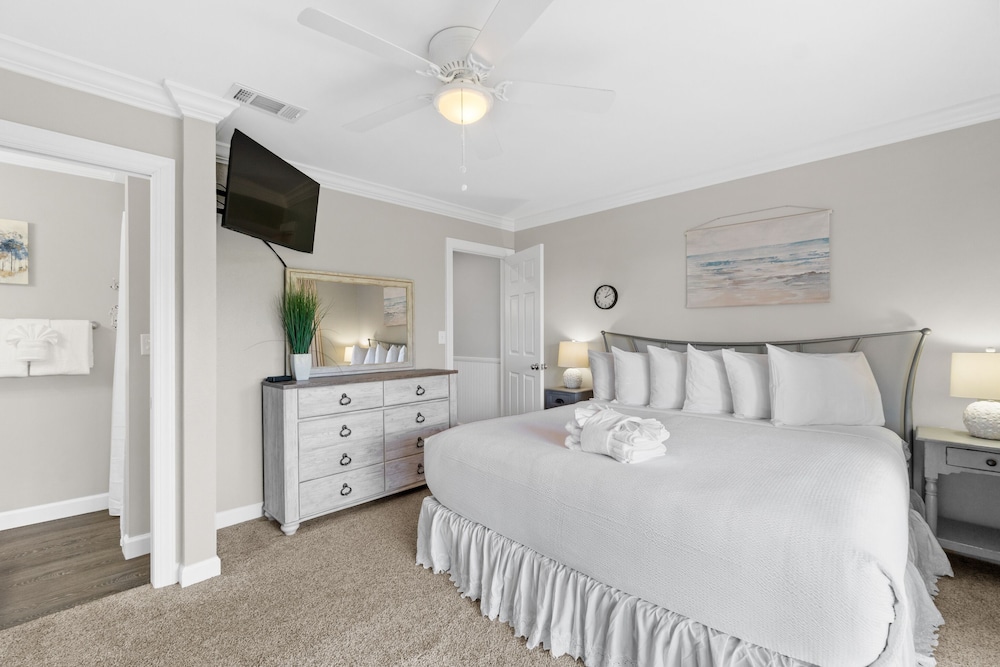 Portside Resort Pet Friendly Rentals by Panhandle Getaways - photo 9