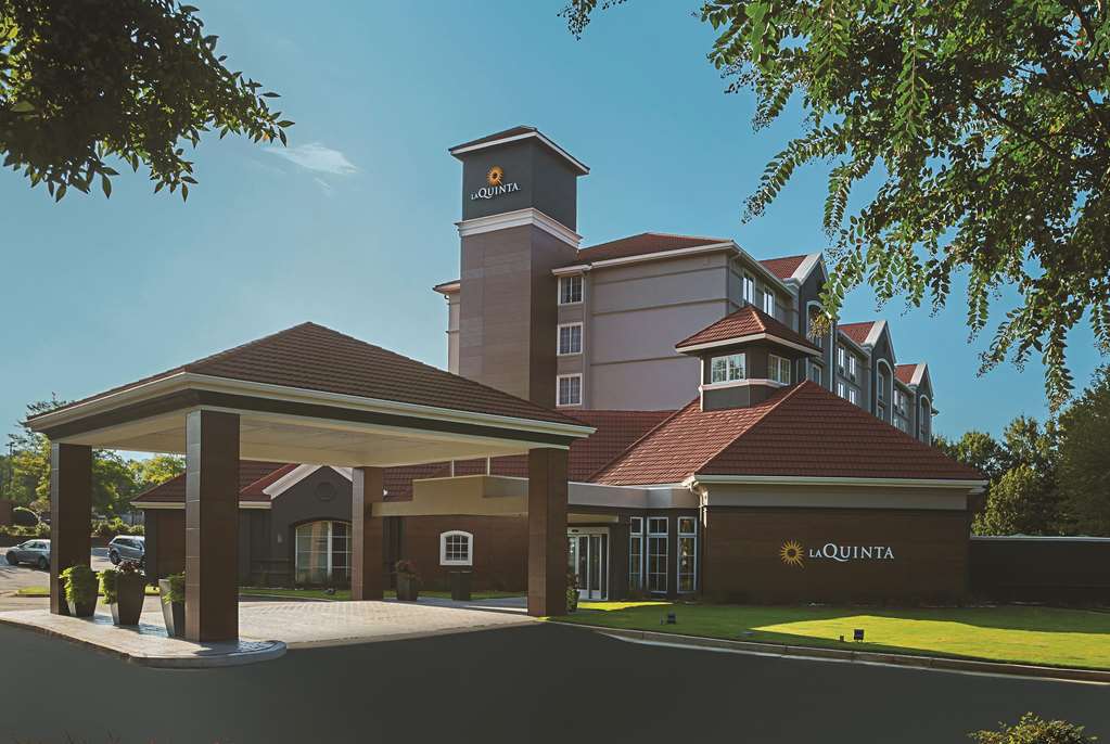 La Quinta Inn & Suites by Wyndham Atlanta Alpharetta - photo 5