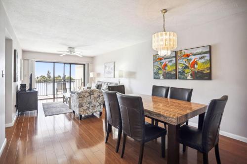 Land's End 5 303 Gulf Bay Front - photo 24
