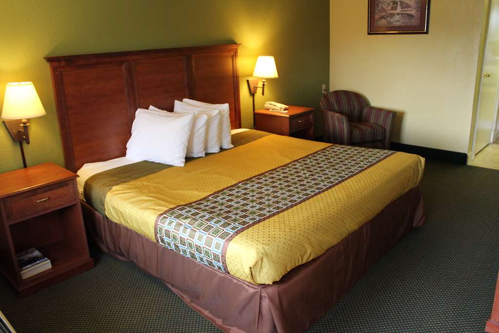 Americas Best Value Inn Conyer - photo 11