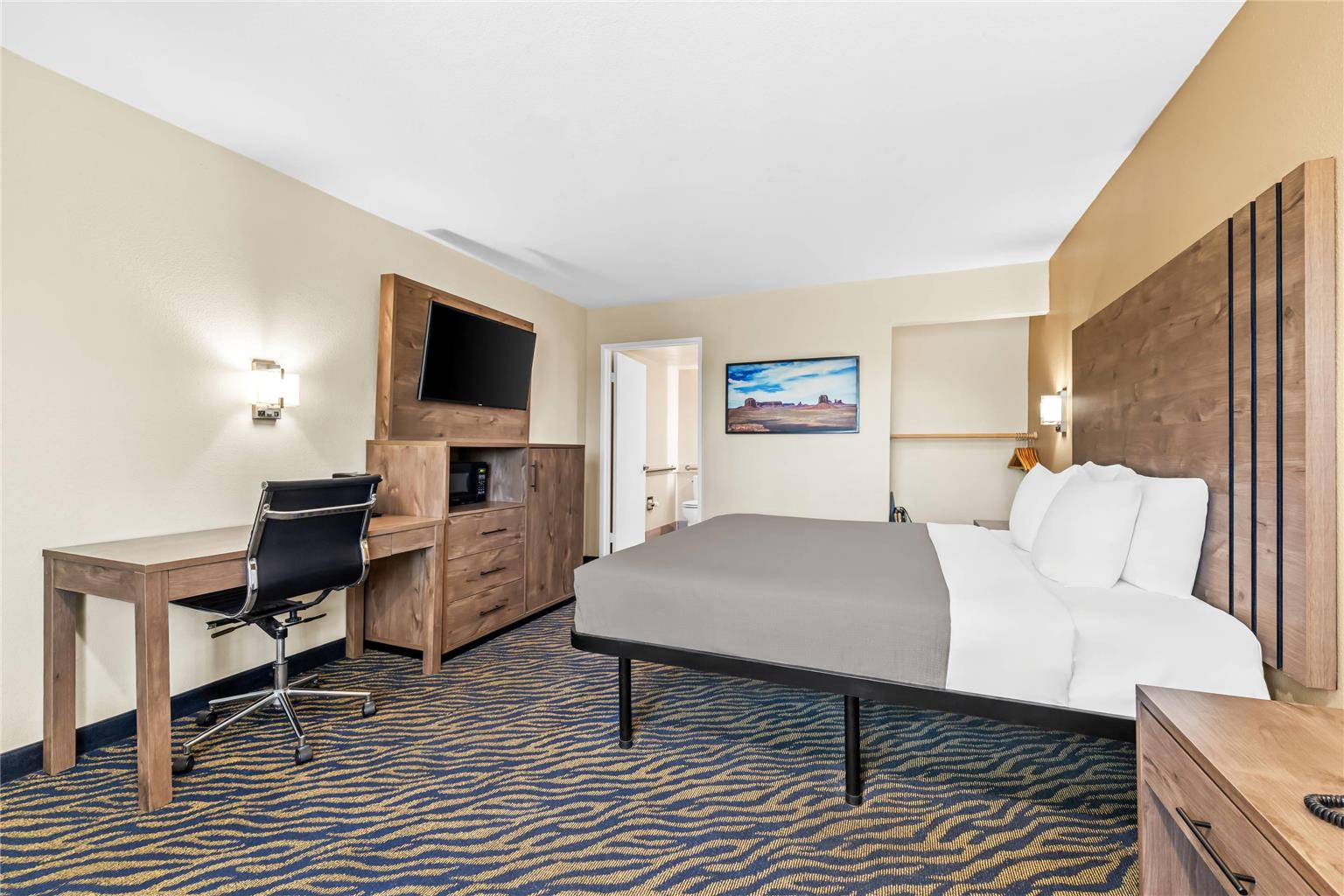 Quality Inn & Suites - photo 25