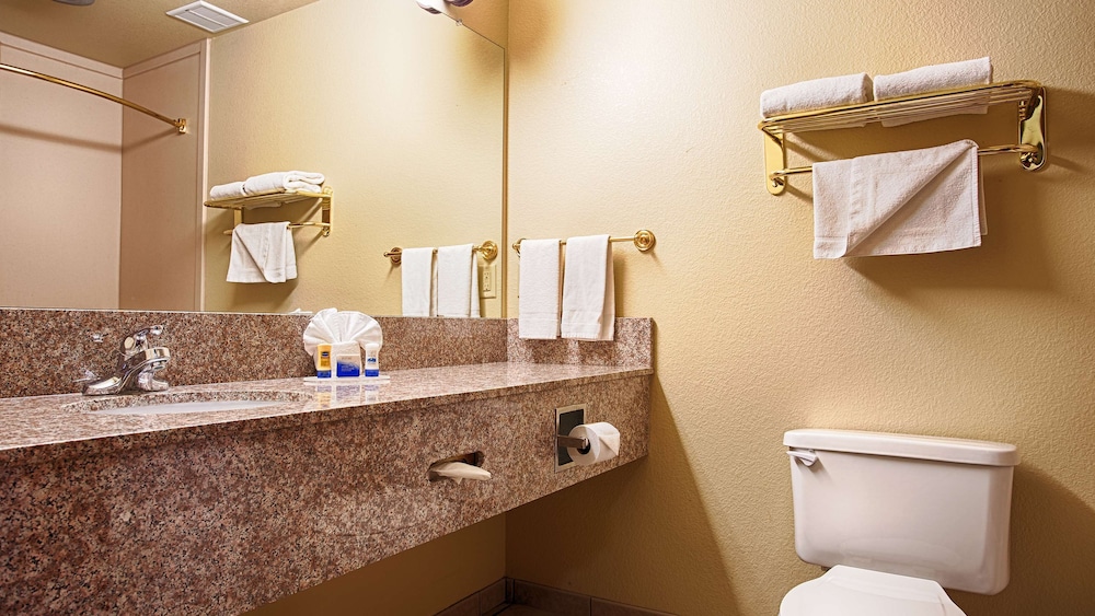 SureStay Plus Hotel by Best Western Quanah - photo 10