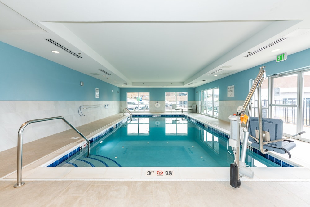 Holiday Inn Express & Suites Charlottesville by IHG - photo 78