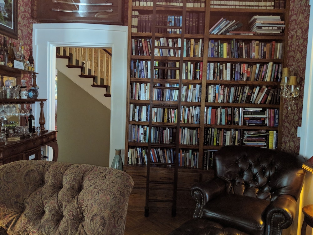 Allegiance Bed and Breakfast - photo 19
