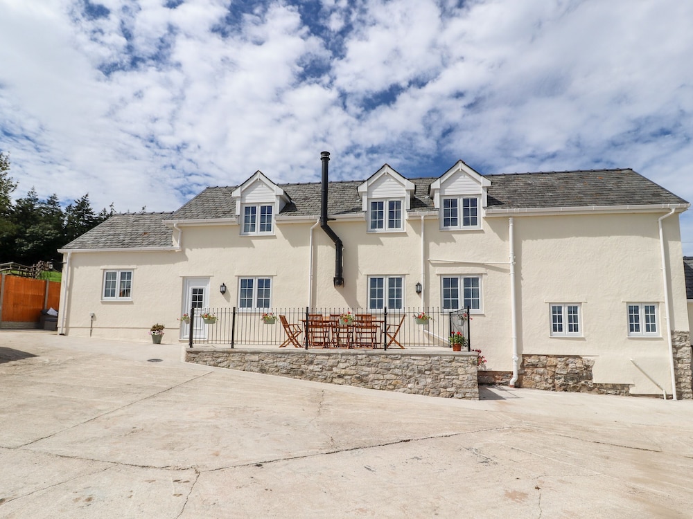 Delfryn - carbon neutral hotel in Denbigh