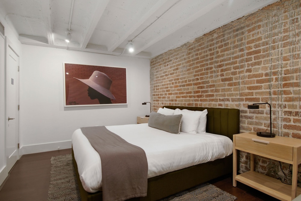Stay Alfred at The Motorworks Building - photo 3