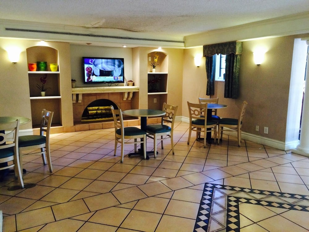 Stayable Suites Jacksonville - photo 8