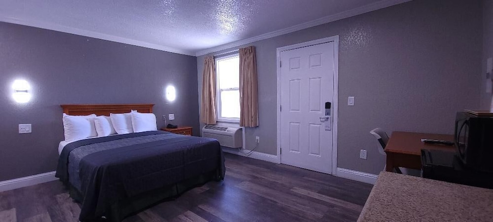 Sycamore Inn - photo 34
