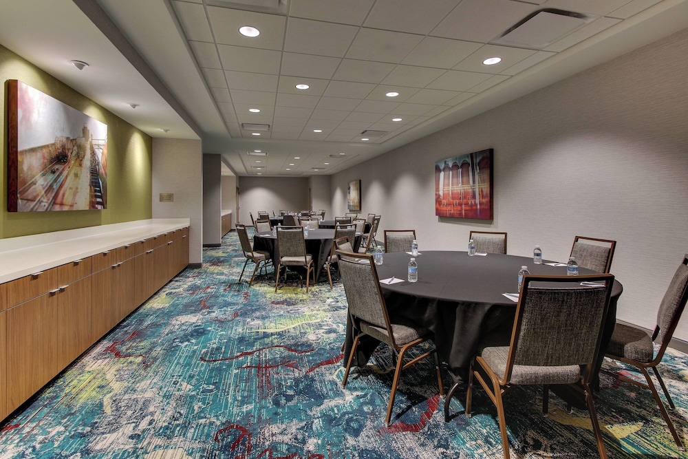Fairfield Inn & Suites by Marriott Birmingham Downtown - photo 27