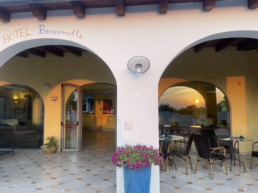 Hotel Bougainville — hotel in Lipari