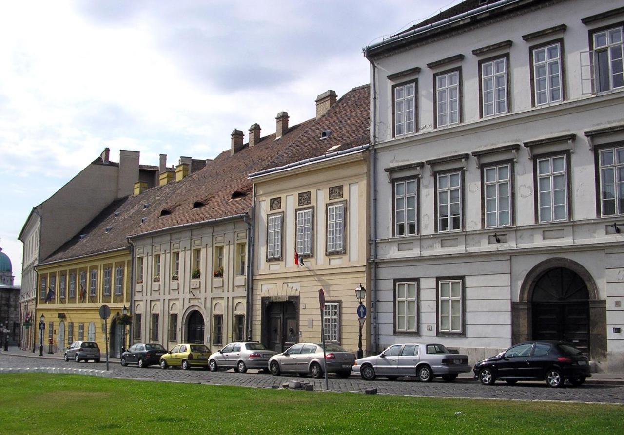 Royal Buda Castle Apartments — 4-Star Luxury Hotel in Budapest, Hungary