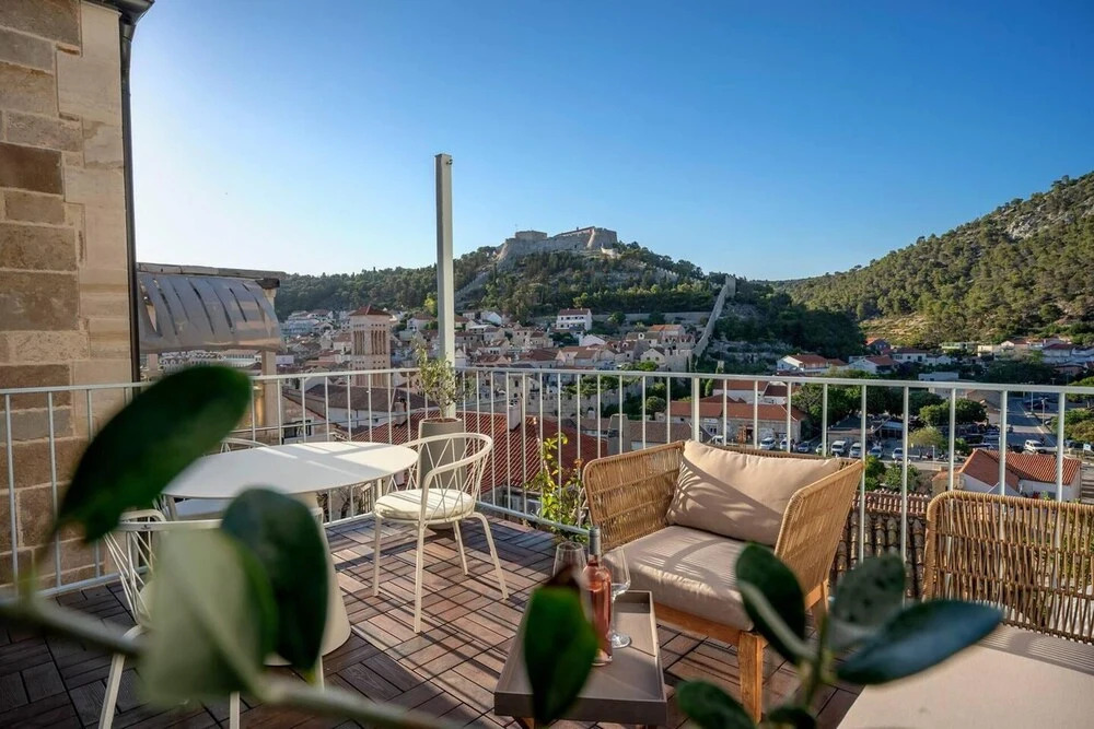 Good vibrations in center 80m2 for 2 GLAVICA — 4-Star Luxury Hotel in Hvar, Croatia