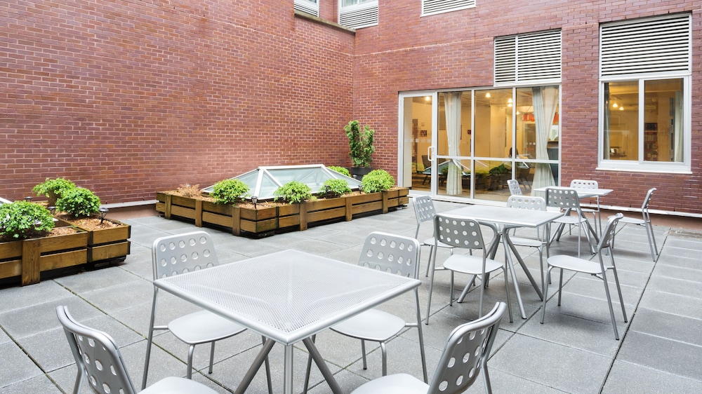 Holiday Inn NYC Lower East Side by IHG - photo 15