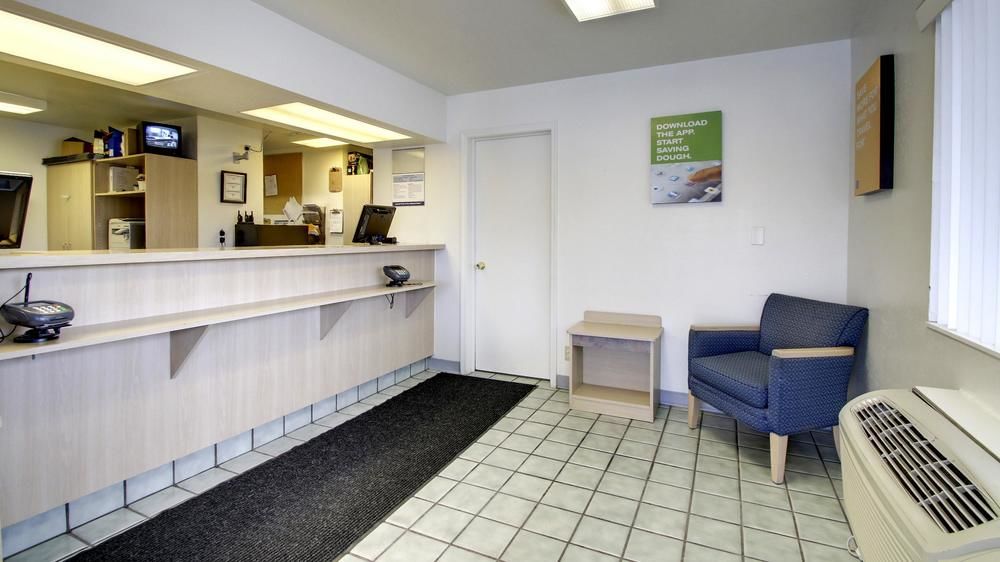 Motel 6 Manhattan - photo 3