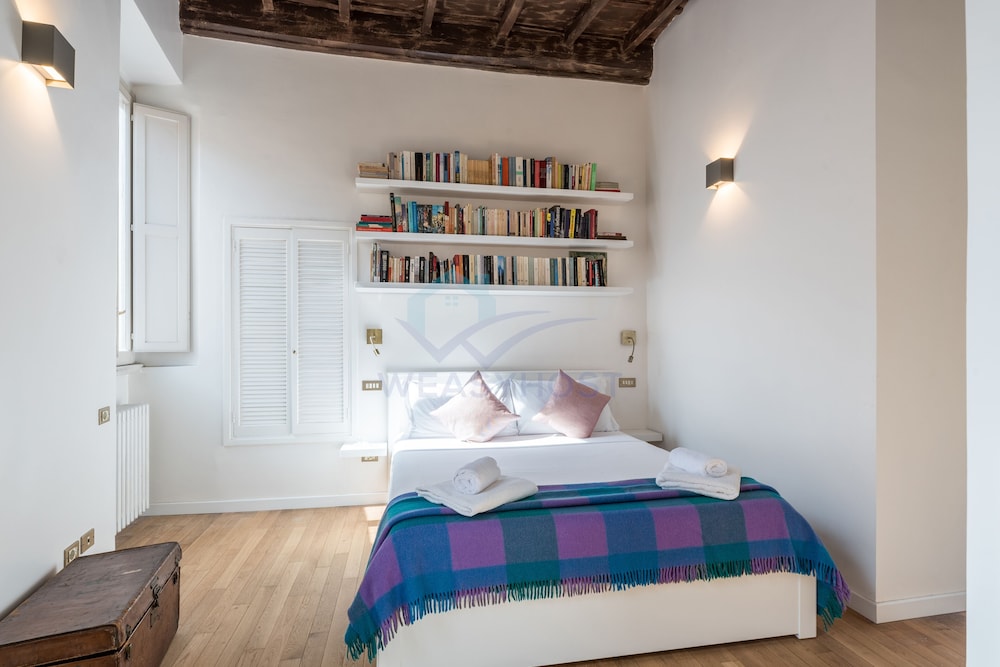 Cozy Sunny Suite in the Heart of Trastevere — 4-Star Luxury Hotel in Rome, Italy
