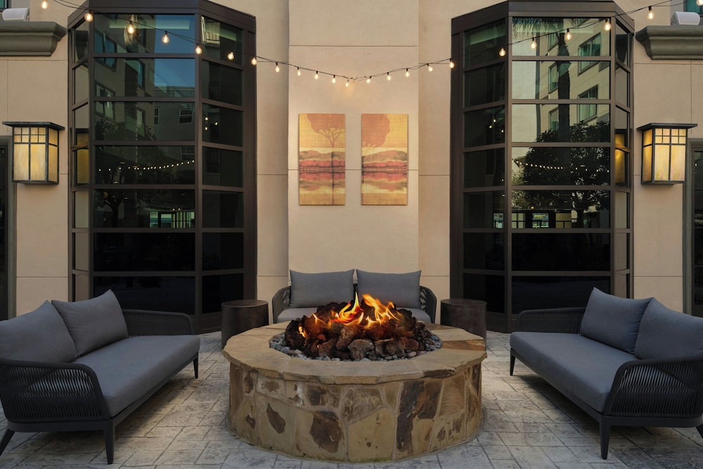 Courtyard by Marriott Pasadena Old Town - photo 49