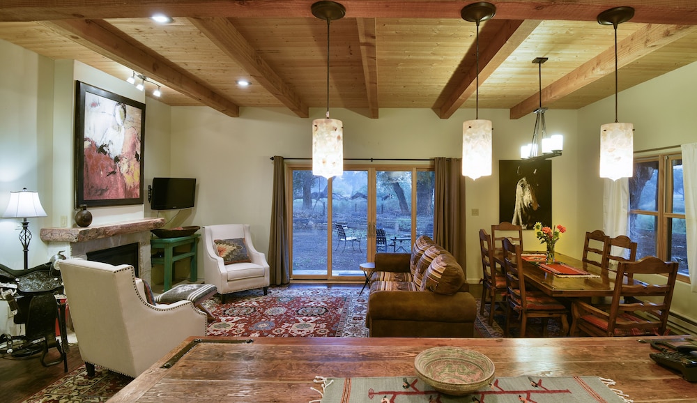 The Abiquiu Inn - photo 51