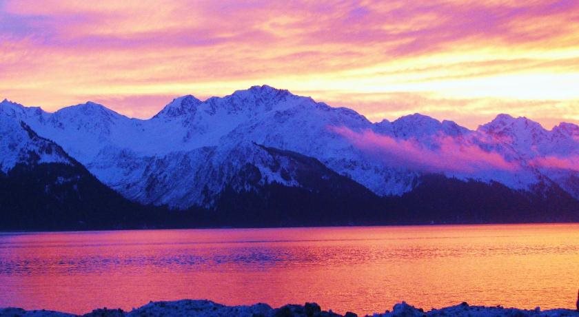 Arctic Paradise B&B — 4-Star Luxury Hotel in Seward, United States