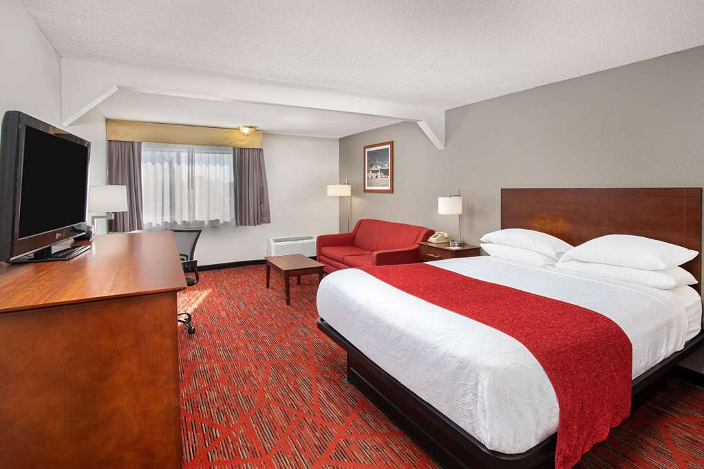 Ramada by Wyndham Bowling Green - photo 15