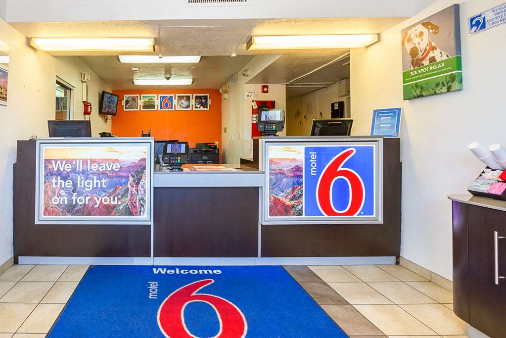 Motel 6 Mesa North - photo 22
