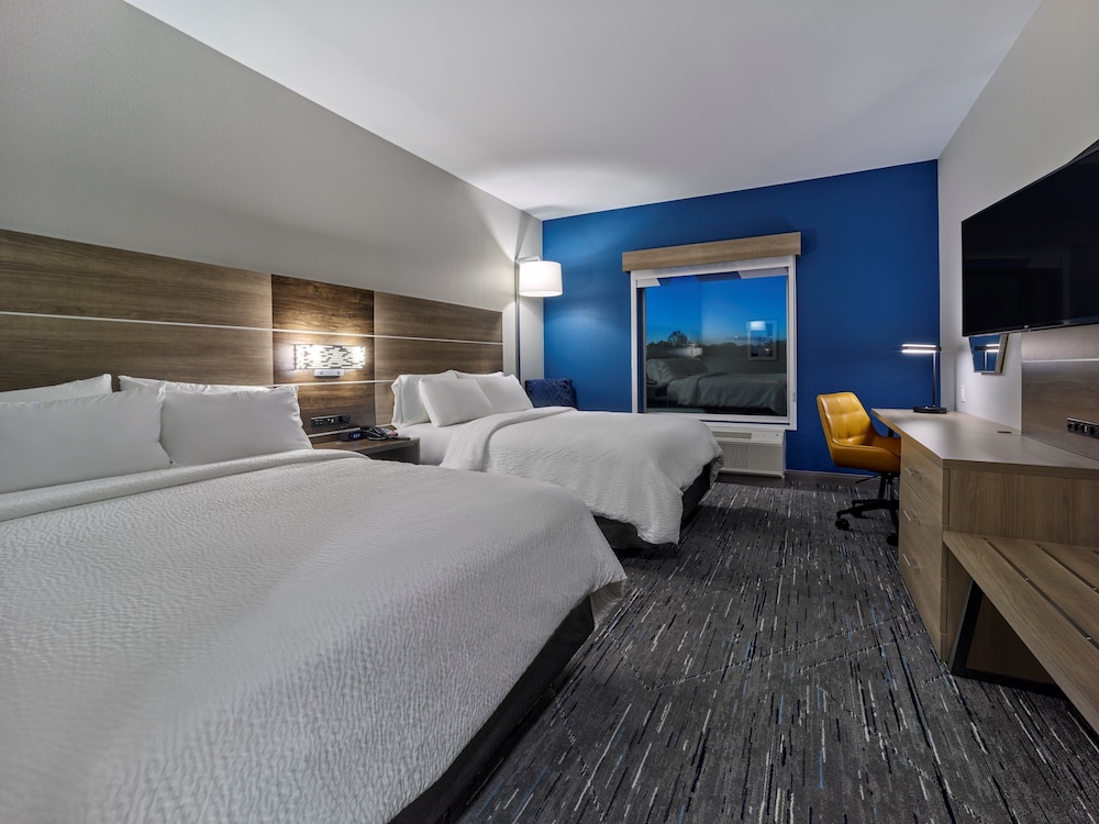 Holiday Inn Express Huntsville Space Center by IHG - photo 12