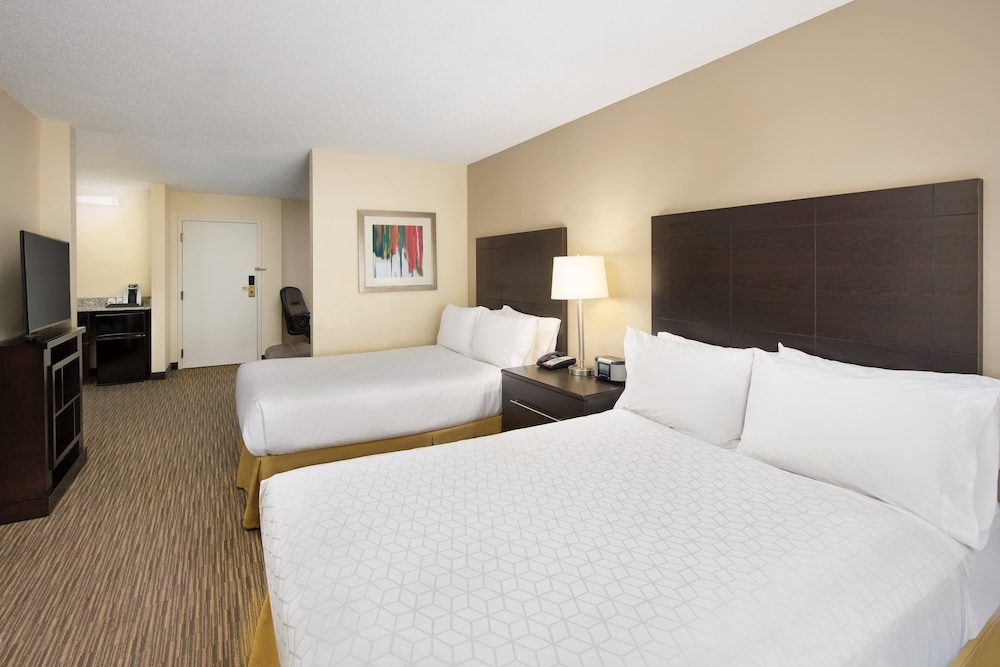 Holiday Inn Express & Suites Alpharetta Windward Parkway by IHG - photo 13